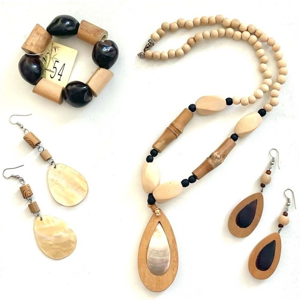 5 for $25! Authentic Bamboo Capiz Shell Bracelet!! - Picture 3 of 3